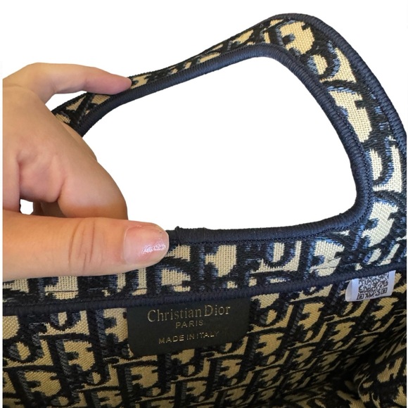 COPY - Christian Dior Navy and Cream Tote Bag - Picture 4 of 5